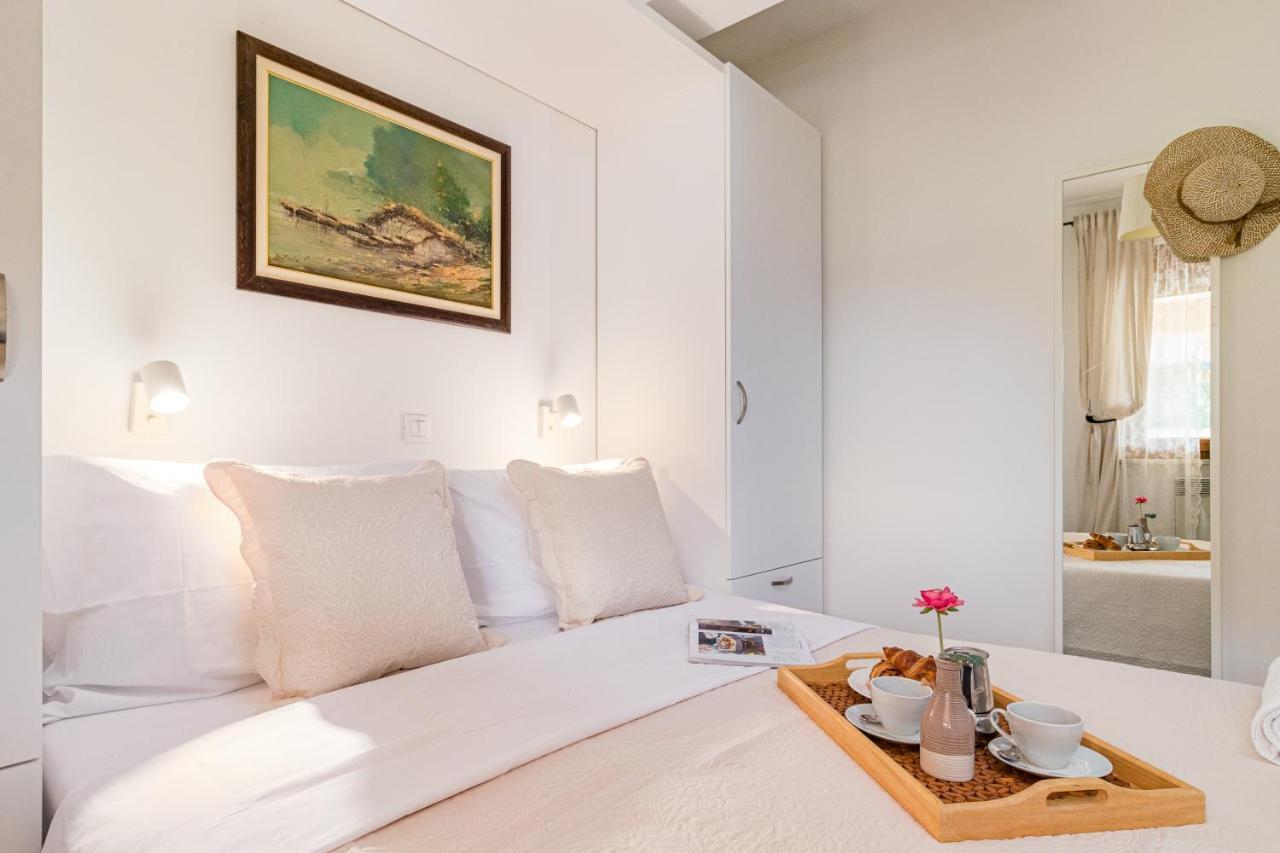 Lovely Istrian Apartment With A Private Swimming Pool And A Charming Garden Banjole Kültér fotó