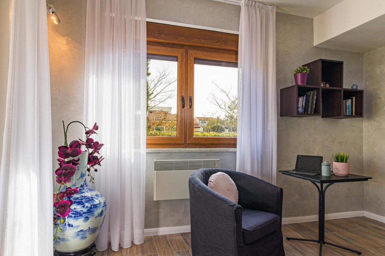 Lovely Istrian Apartment With A Private Swimming Pool And A Charming Garden Banjole Kültér fotó