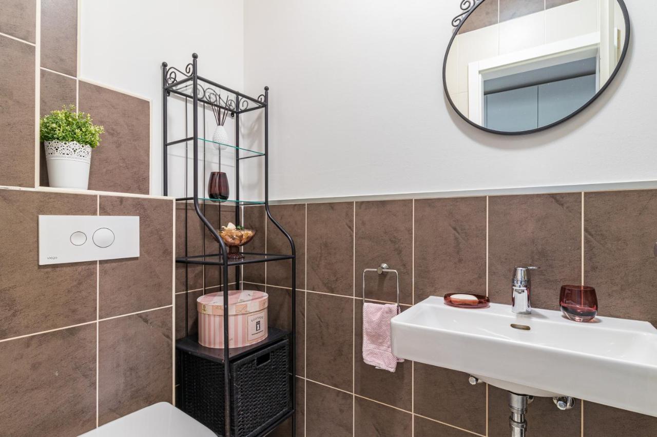 Lovely Istrian Apartment With A Private Swimming Pool And A Charming Garden Banjole Kültér fotó