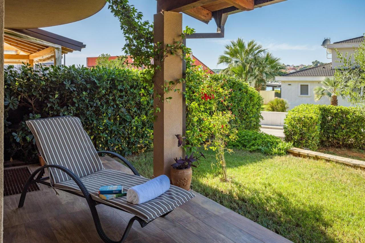 Lovely Istrian Apartment With A Private Swimming Pool And A Charming Garden Banjole Kültér fotó
